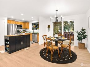 1641 N 185th Street, Shoreline WA 98133