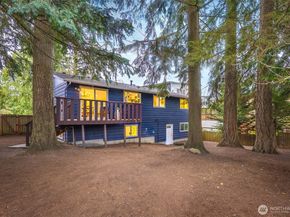 1641 N 185th Street, Shoreline WA 98133