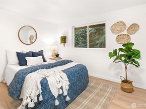 1641 N 185th Street, Shoreline WA 98133