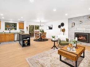 1641 N 185th Street, Shoreline WA 98133