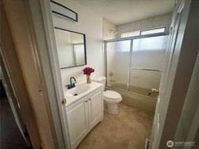 12821 87th Avenue NE, Kirkland WA 98034