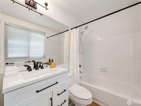 953 Field Avenue NE, Renton WA 98059