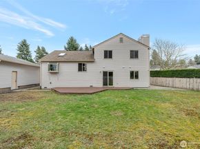 953 Field Avenue NE, Renton WA 98059