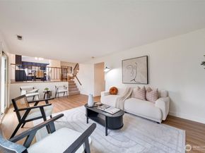 953 Field Avenue NE, Renton WA 98059