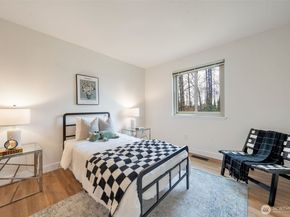 953 Field Avenue NE, Renton WA 98059