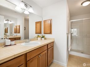 1947 NE Killian Lane, Issaquah WA 98029