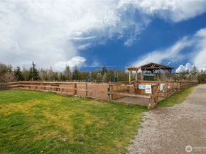 1947 NE Killian Lane, Issaquah WA 98029