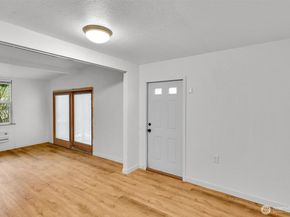 16825 17th Avenue SE, Bothell WA 98012