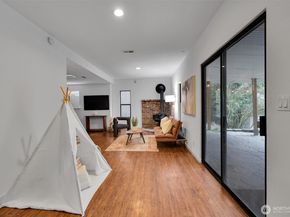 16825 17th Avenue SE, Bothell WA 98012