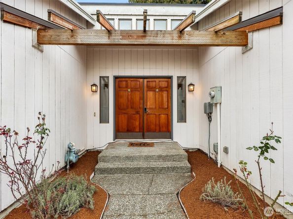 16825 17th Avenue SE, Bothell WA 98012