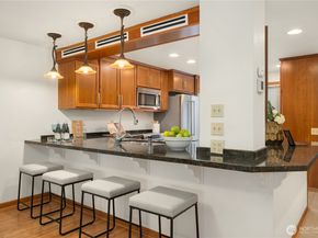 6121 NE 175th Street A308, Kenmore WA 98028