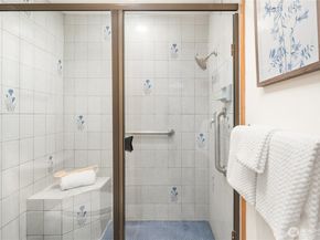 6121 NE 175th Street A308, Kenmore WA 98028