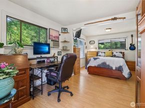 17209 W Riverside Drive, Bothell WA 98011