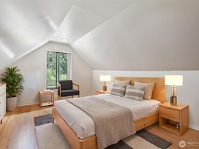 17209 W Riverside Drive, Bothell WA 98011