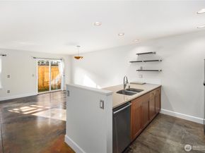 112 22nd Avenue B, Seattle WA 98122