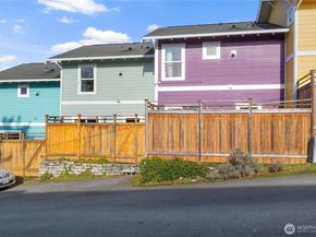 112 22nd Avenue B, Seattle WA 98122