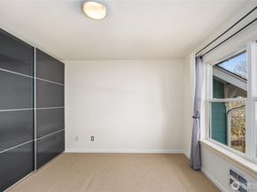 112 22nd Avenue B, Seattle WA 98122