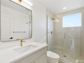 408 Aloha Street, Seattle WA 98109