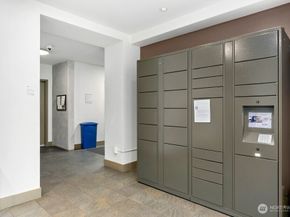 4547 8th Avenue NE 508, Seattle WA 98105