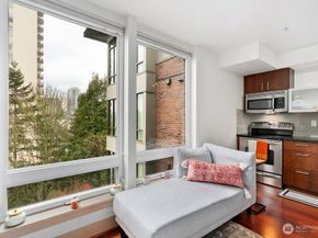 4547 8th Avenue NE 508, Seattle WA 98105