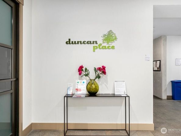 4547 8th Avenue NE 508, Seattle WA 98105