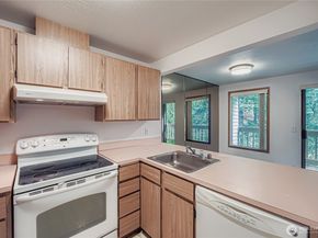 17419 119th Lane SE E31, Renton WA 98058
