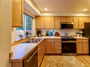 18809 SE 20th Dr, Bothell WA 98012