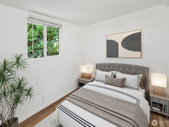 2305 24th Avenue S, Seattle WA 98144