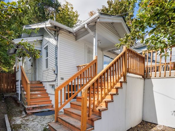 2305 24th Avenue S, Seattle WA 98144