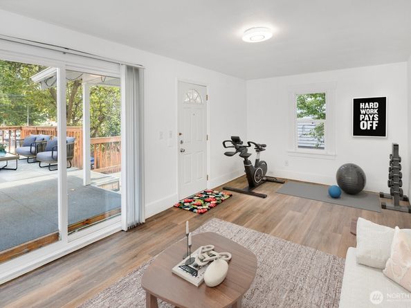 2305 24th Avenue S, Seattle WA 98144