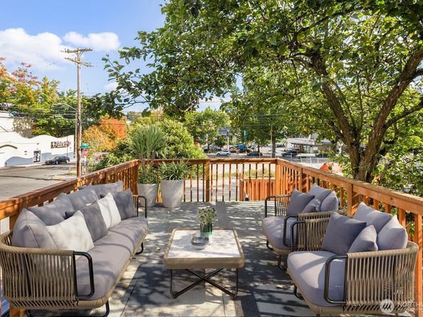 2305 24th Avenue S, Seattle WA 98144