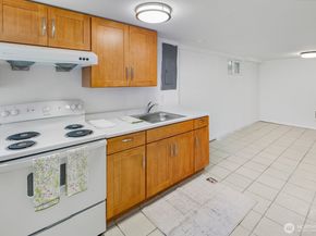2305 24th Avenue S, Seattle WA 98144