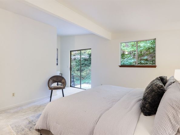 3500 Talbot Road S, Renton WA 98055