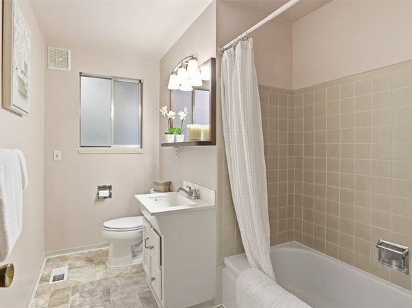 3500 Talbot Road S, Renton WA 98055