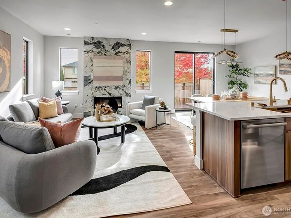 3918 214th Place SE A, Bothell WA 98021