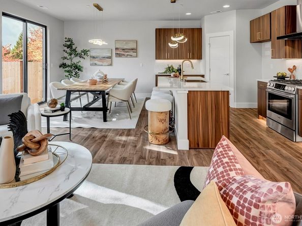 3918 214th Place SE A, Bothell WA 98021