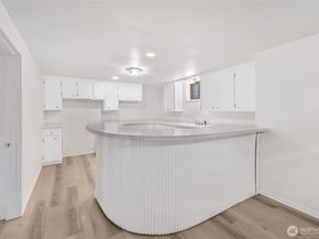 7915 37th Avenue S, Seattle WA 98118