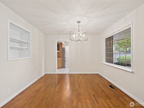 7915 37th Avenue S, Seattle WA 98118