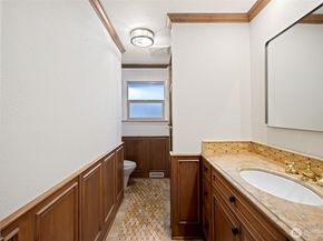 7915 37th Avenue S, Seattle WA 98118