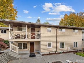 7915 37th Avenue S, Seattle WA 98118