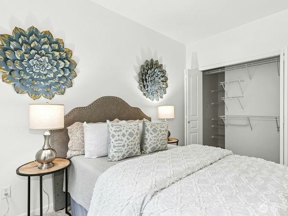 23420 SE Black Nugget Road C303, Issaquah WA 98029