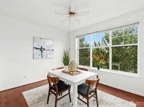 23420 SE Black Nugget Road C303, Issaquah WA 98029