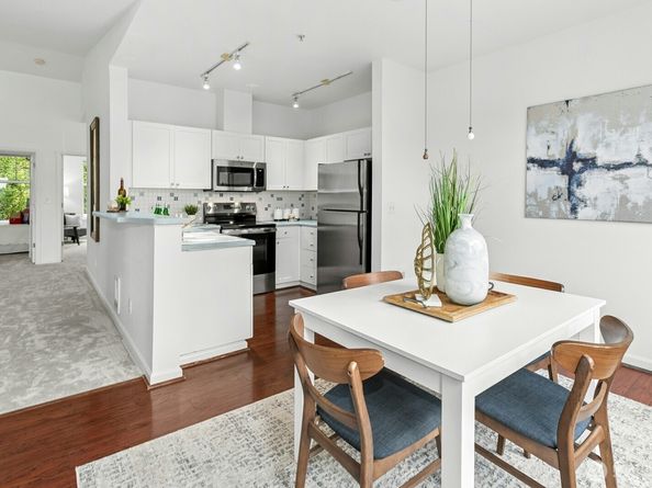 23420 SE Black Nugget Road C303, Issaquah WA 98029