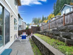 20042 94th Avenue NE, Bothell WA 98011
