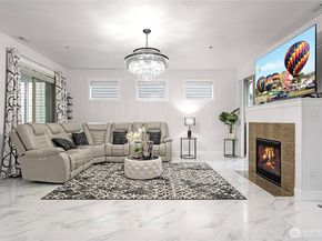 20042 94th Avenue NE, Bothell WA 98011