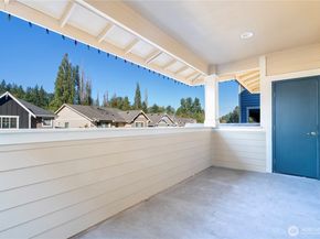 20042 94th Avenue NE, Bothell WA 98011