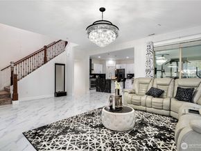 20042 94th Avenue NE, Bothell WA 98011