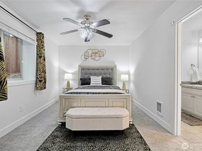 20042 94th Avenue NE, Bothell WA 98011