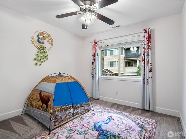 20042 94th Avenue NE, Bothell WA 98011