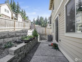 20042 94th Avenue NE, Bothell WA 98011